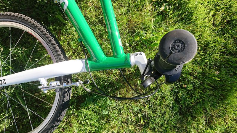 Lehké dětské kolo Woom 4 (20")