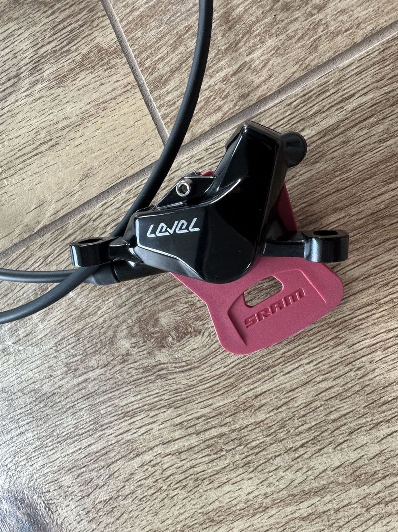 Sram Level Ultimate Stealth brzdy - SADA P+Z