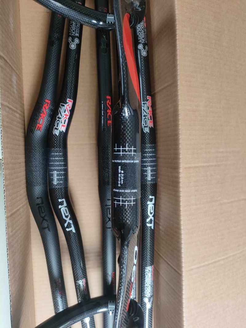 🚴‍♂️ Karbonová řídítka MTB & silniční – nový design, špičkový materiál T800