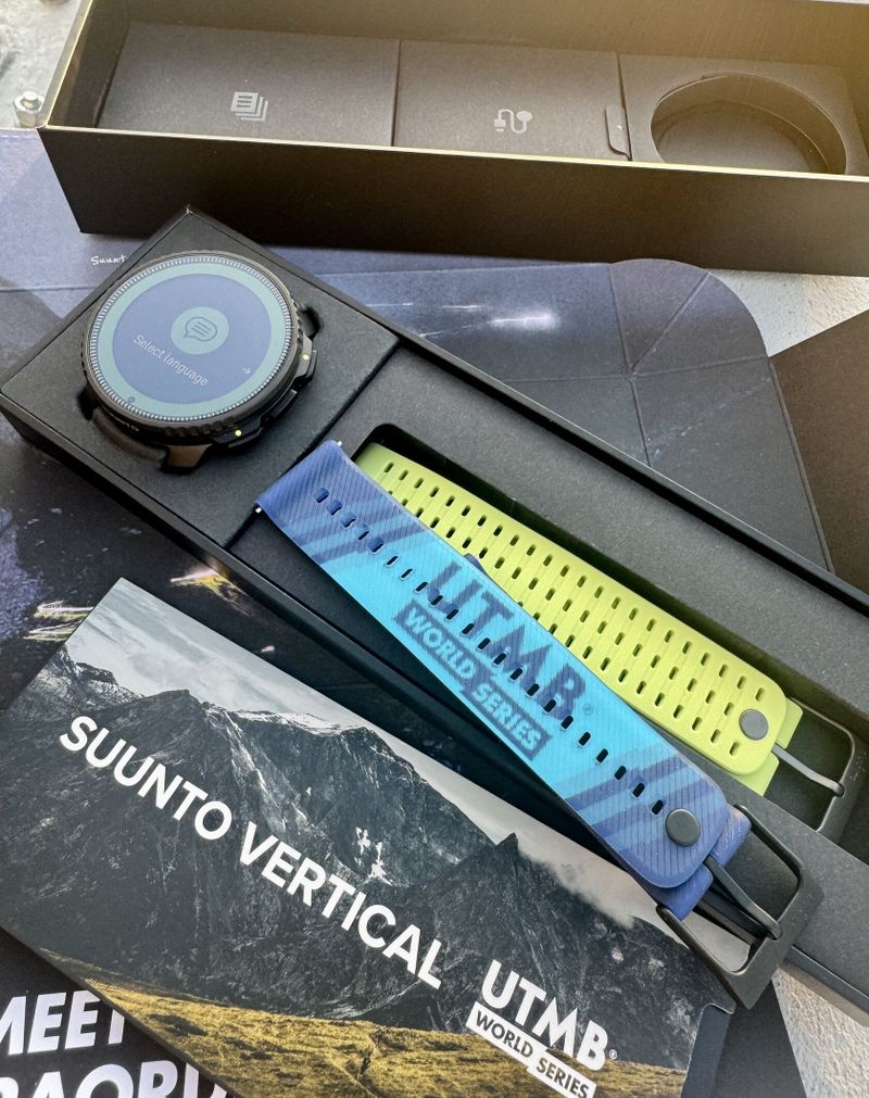 SUUNTO Vertical Solar UTMB World Series (stav nových, rok záruky)