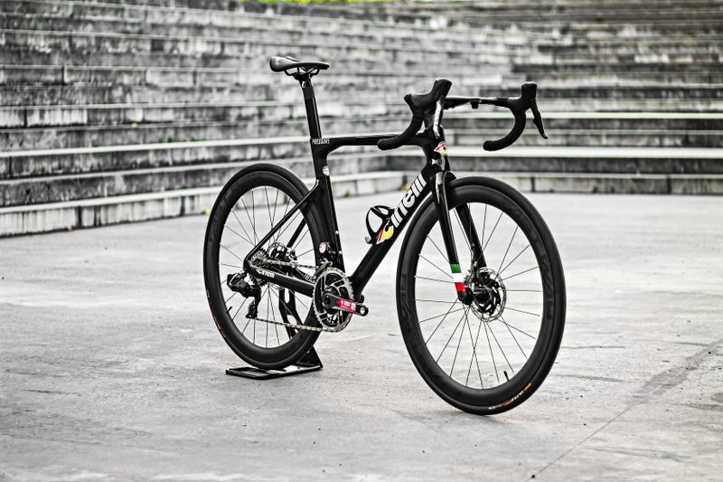 Cinelli Pressure 2024, Sram Red Etap AXS 2x12, FastWay