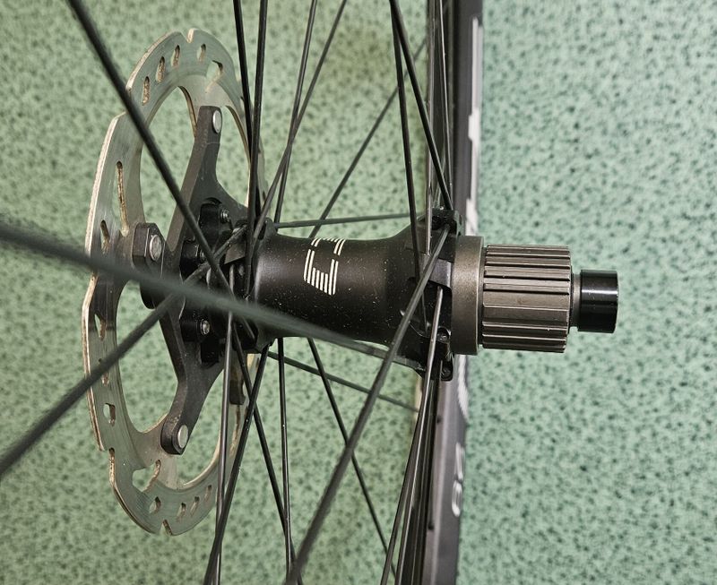 ZAPLETENÁ KOLA MTB - BH BIKES