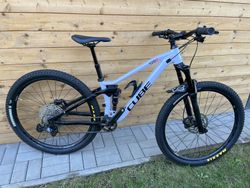 Cube Stereo Race