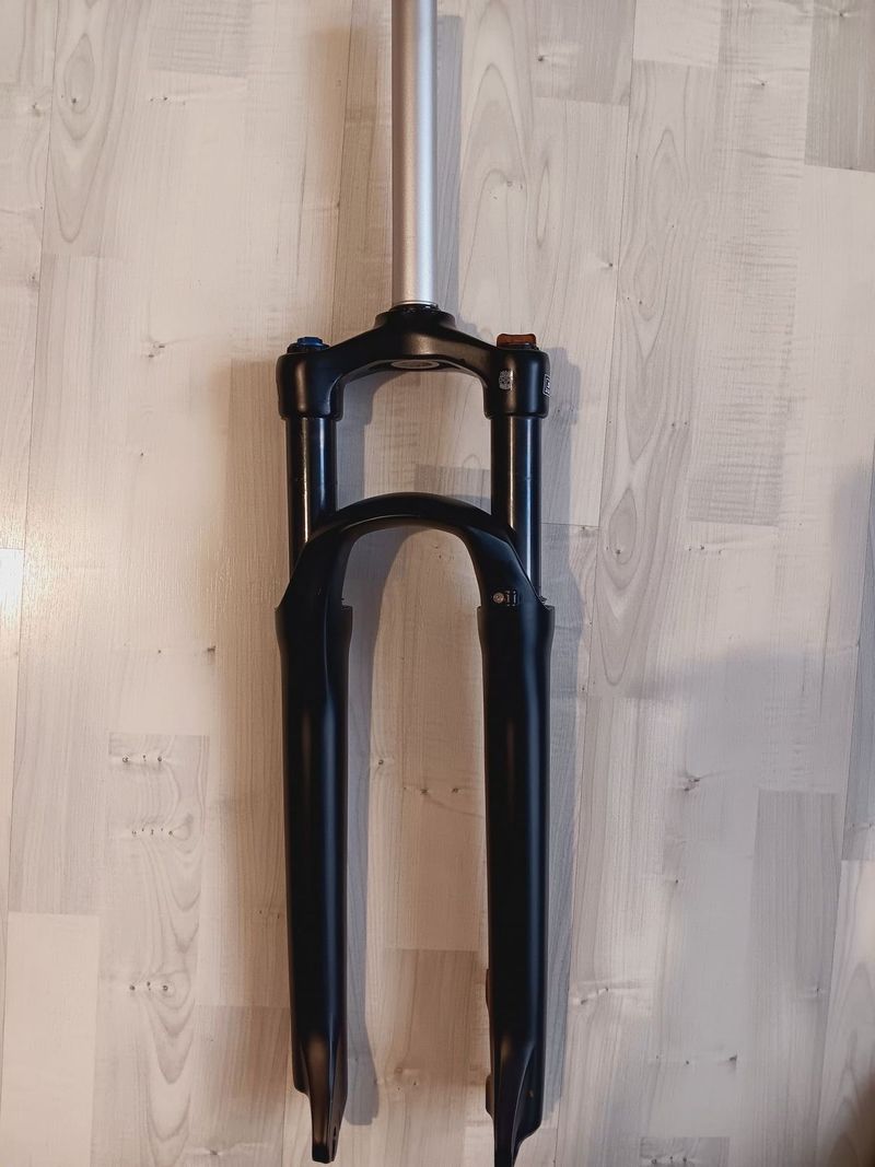 Vidlice SR Suntour XCR 32