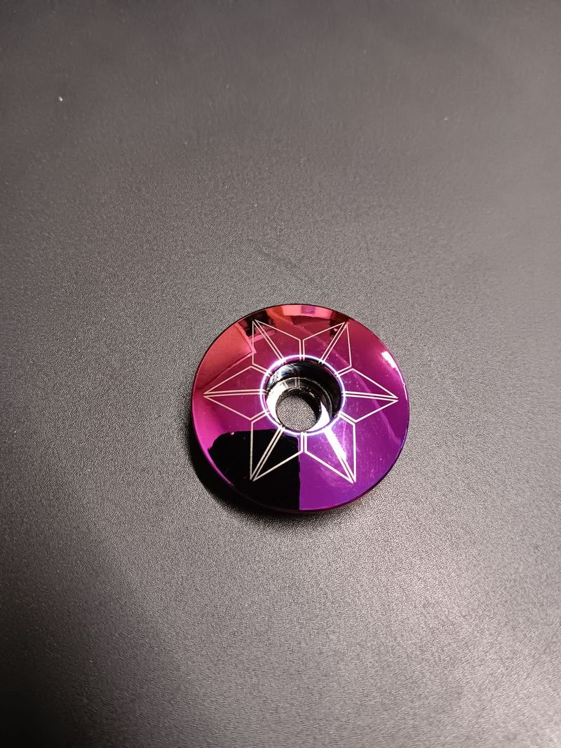 Víčko představce Supacaz oil slick