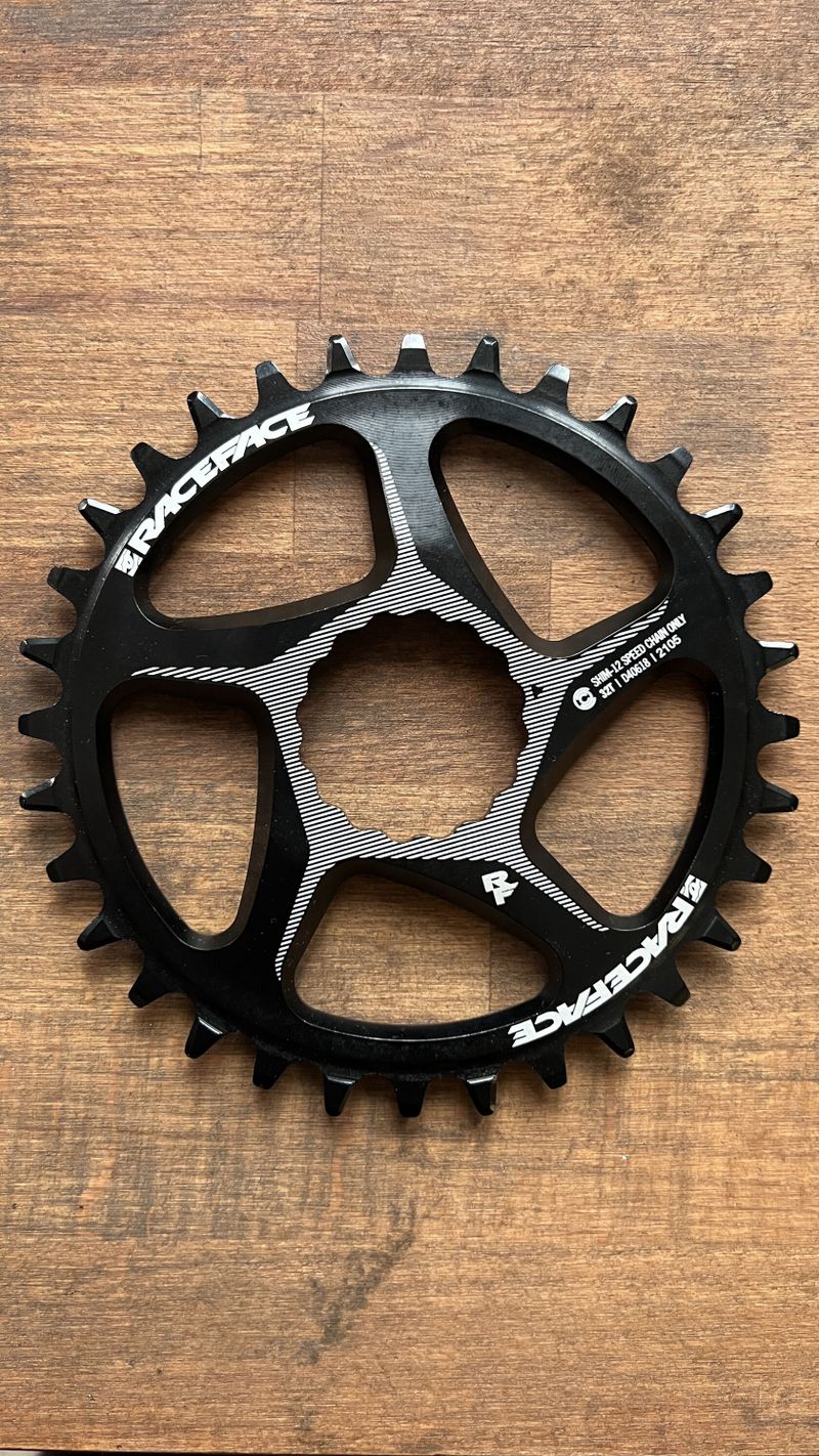 Race Face Single Direct Mount 32Z. N/W převodník 12sp. Shimano