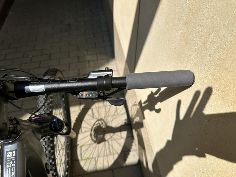 Apache Yamka mx3 16" - 560km perfektní stav