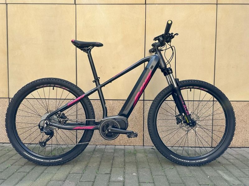 Apache Yamka mx3 16" - 560km perfektní stav