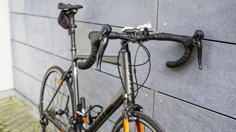 Silniční kolo Giant Contend XL