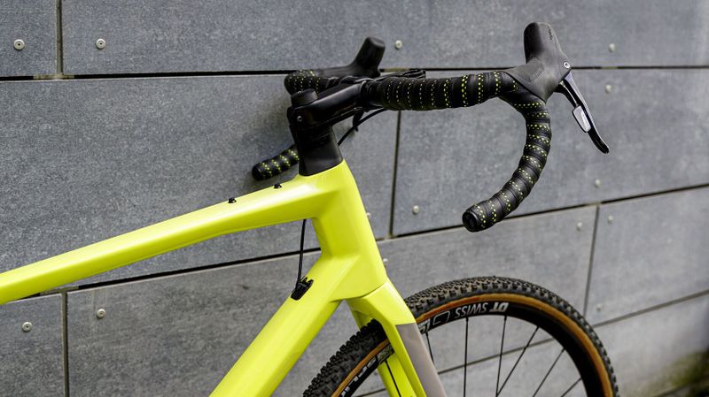 BMC URS 01 Three /vel.L