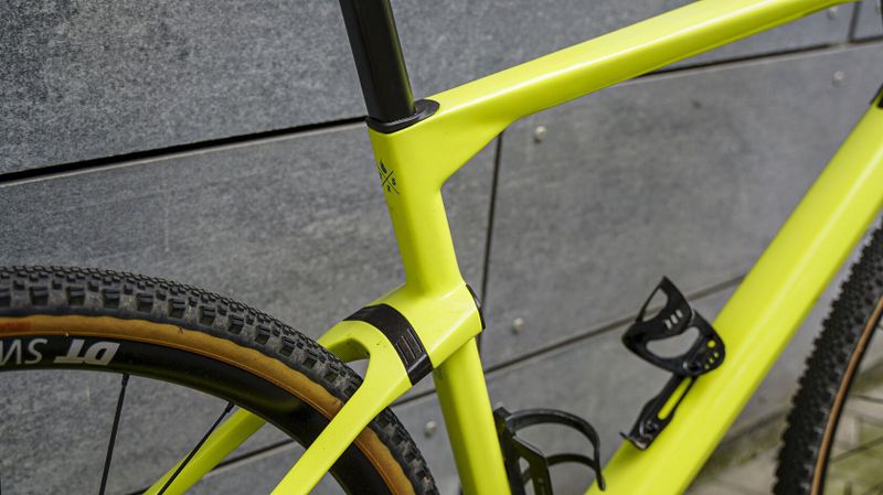 BMC URS 01 Three /vel.L