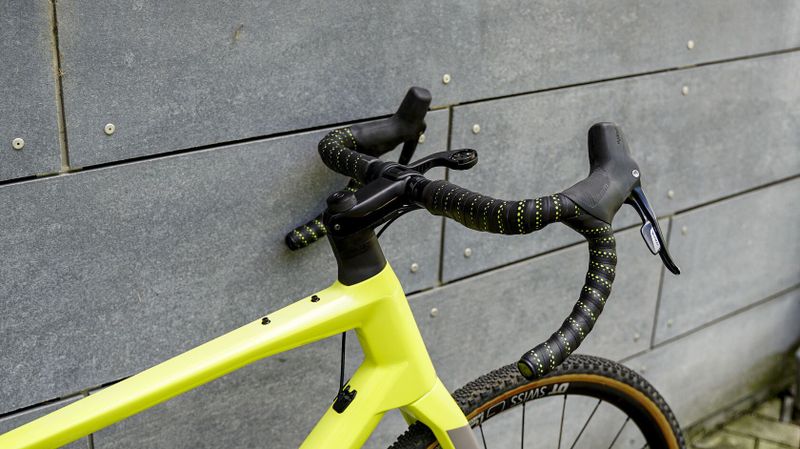 BMC URS 01 Three /vel.L
