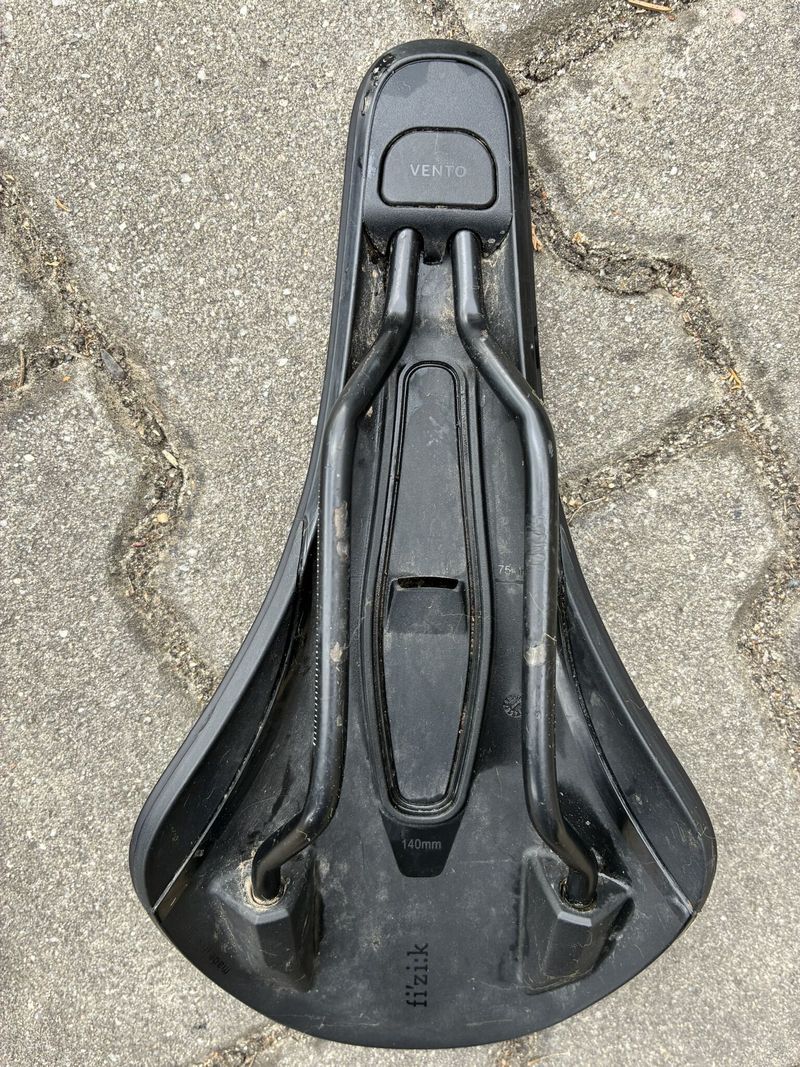sedlo Fizi:k Vento Argo X5