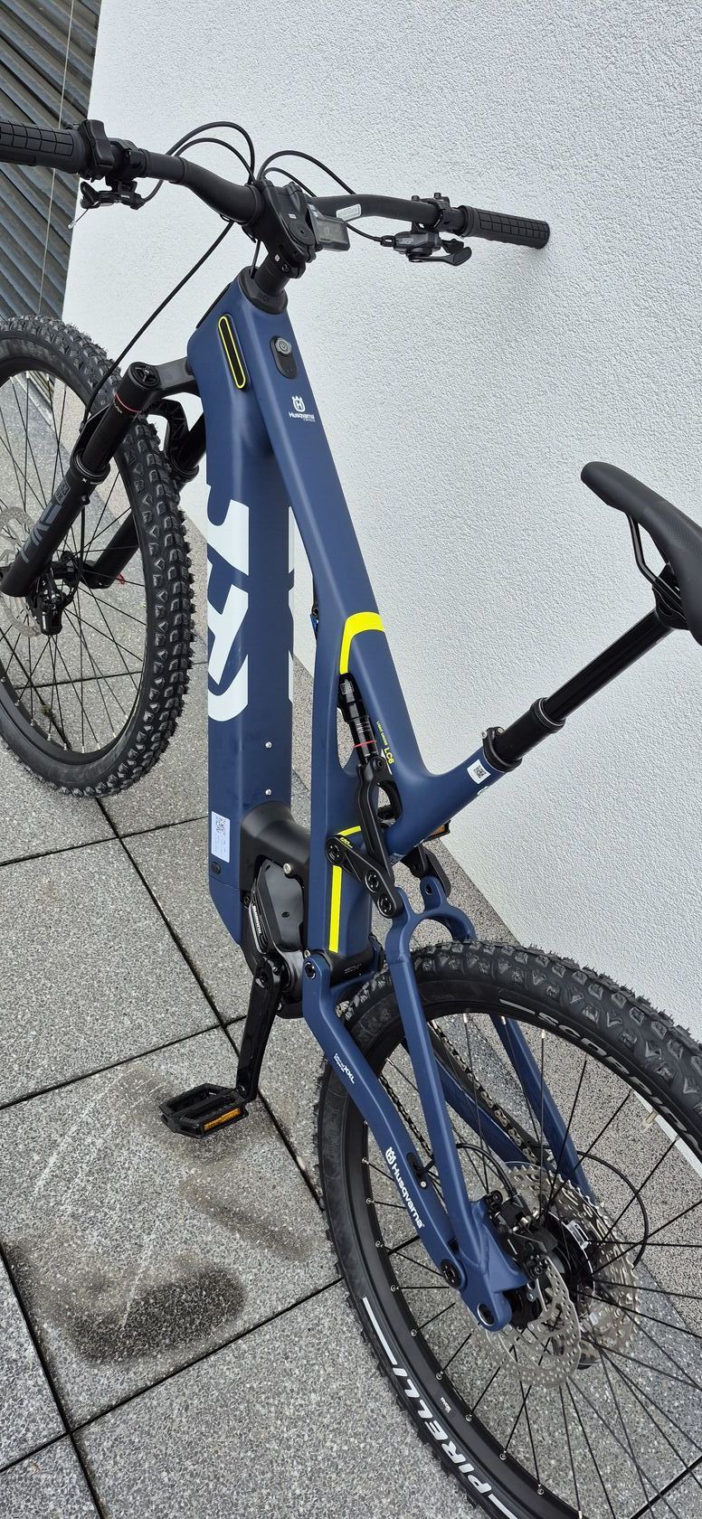 Elektrokolo Husqvarna LC6,top model,720Wh,karbon,L-ko,celodpružené,nové 0km, záruka 