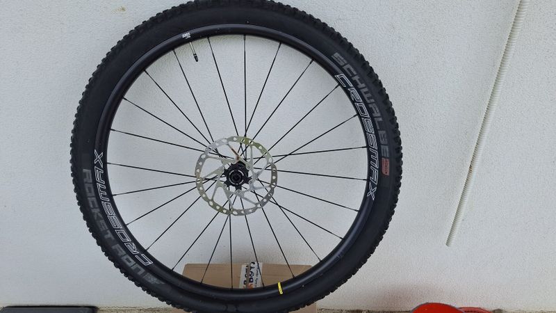 zapletena kola mavic crossmax