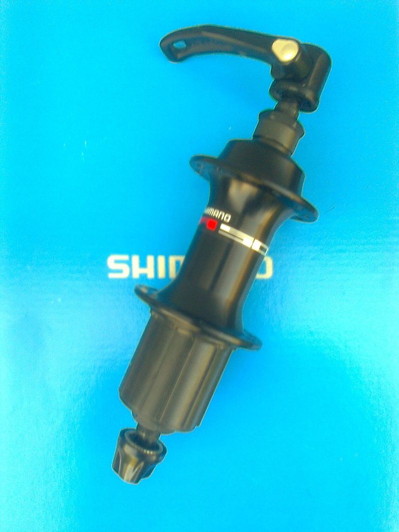 Zadní náboj Shimano WH-R501 