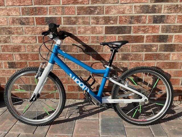Dětské kolo WOOM 4 BLUE 20"