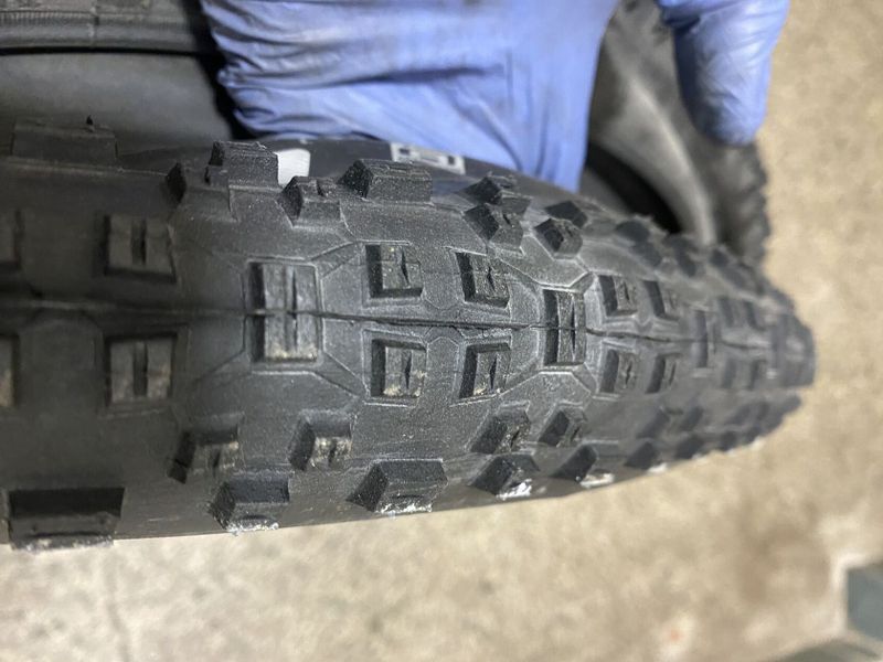 Pláště Schwalbe 29x2,25 novè