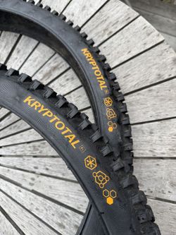 Pláště Continental Kryptotal Predni+zadni