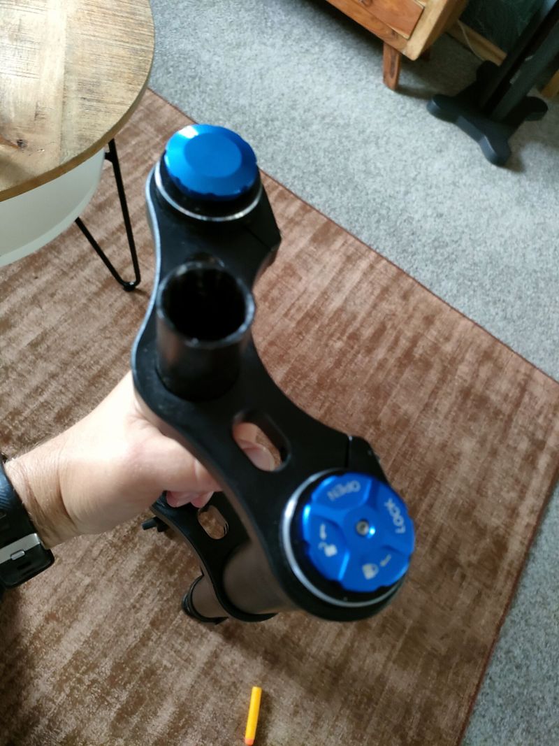 Prodám sjezdovou vidlici