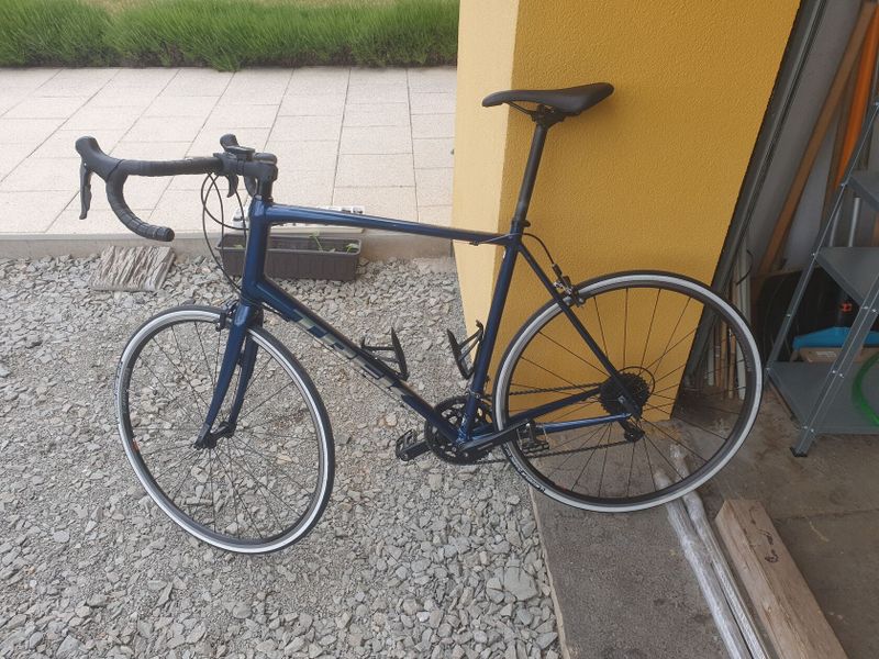 Silniční kolo Trek Domane AL 2 - blue/matte trek black
