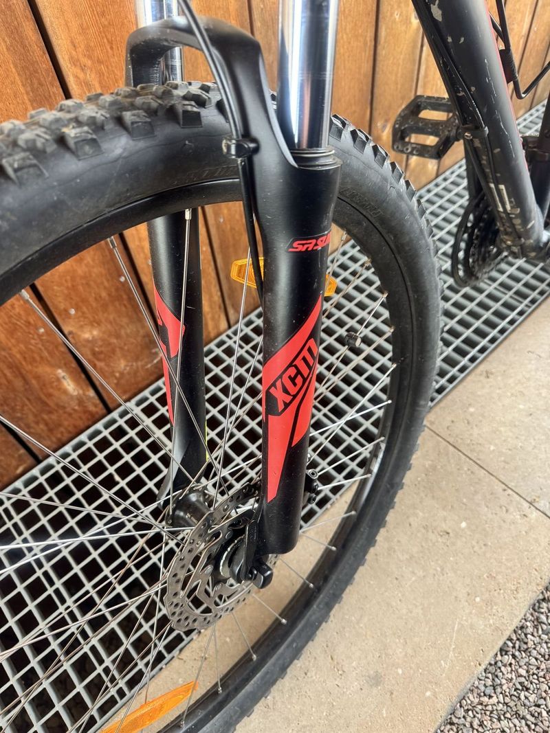Prodám horské kolo Specialized, jako nové - velmi zachovalý stav 
