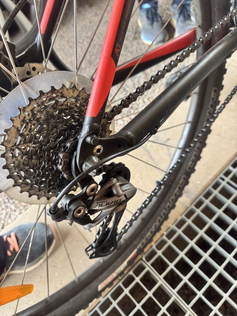 Prodám horské kolo Specialized, jako nové - velmi zachovalý stav 