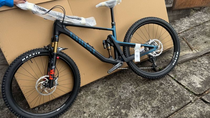 Ghost Riot CF Pro Kashima Full Party (2025)