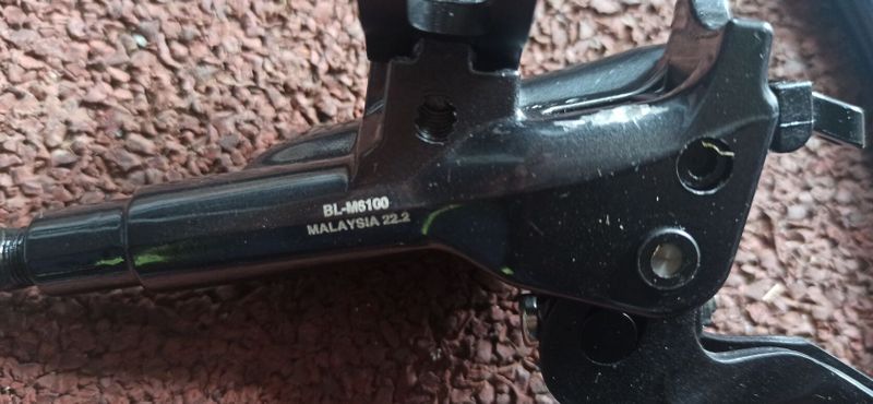 Čtyřpístkové brzdy Shimano BRM6120