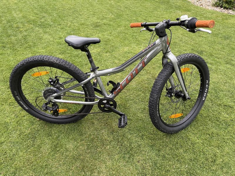 Scott Roxter 24 silver