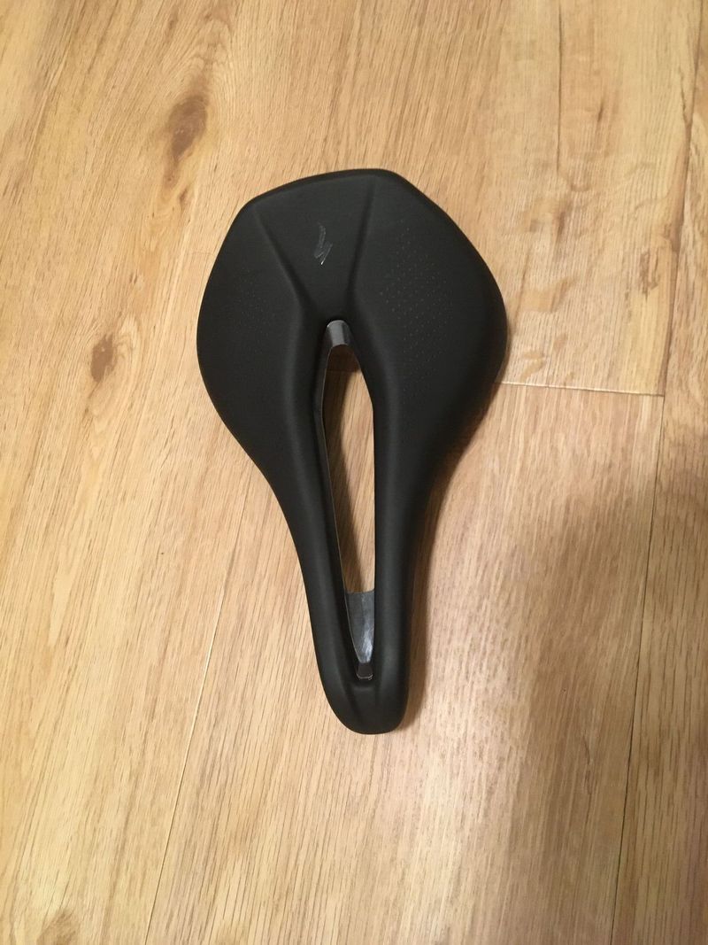prodám sedlo Specialized Body Geometry Power Sport, steel rails šířka143mm