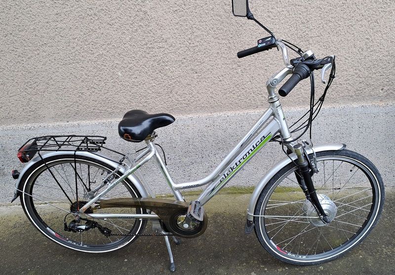 Starší elektrokolo Apache Elektronica