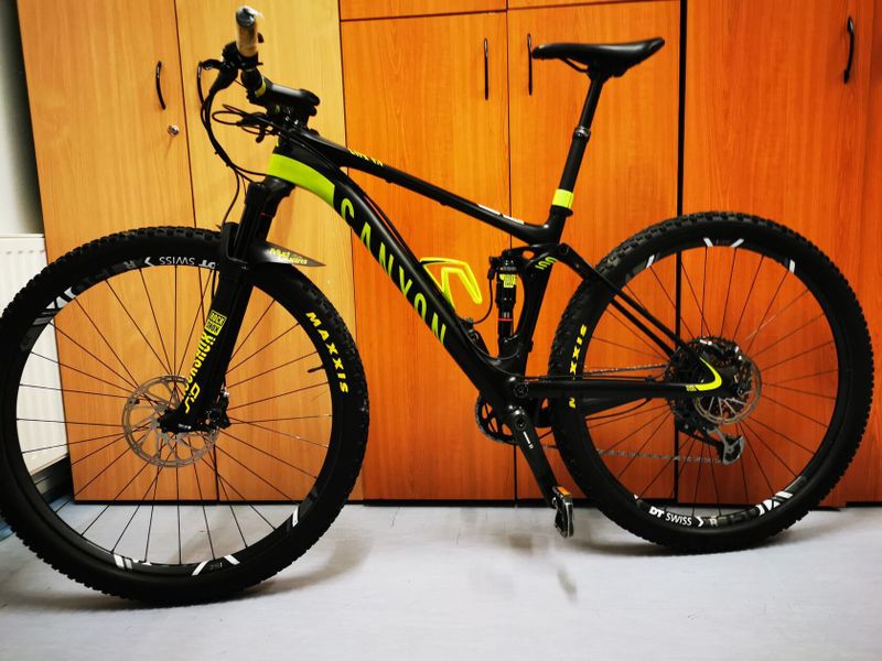 Canyon Lux CF 8.0 Pro Race