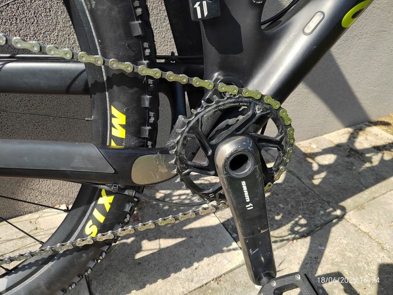Canyon Lux CF 8.0 Pro Race