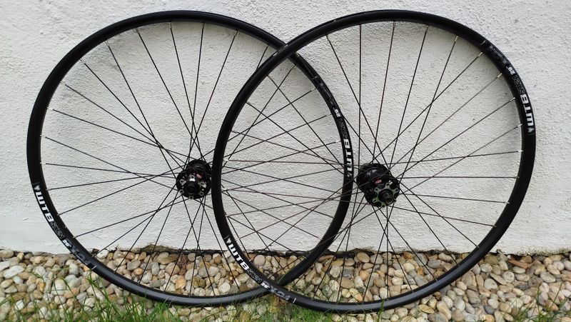 Zapletená kola WTB 29" + Novatec