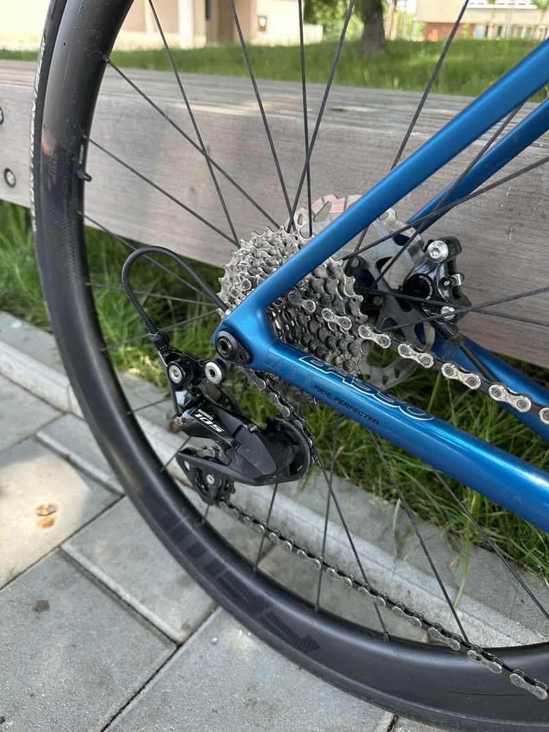 Basso Venta Disc s koly FFWD, Shimano 105