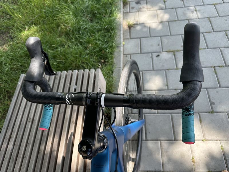 Basso Venta Disc s koly FFWD, Shimano 105