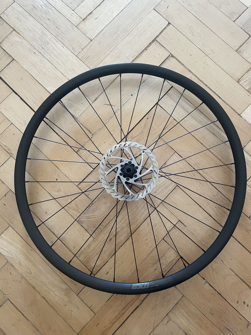  GXD 1.0, 28 děr - set vypletených kol