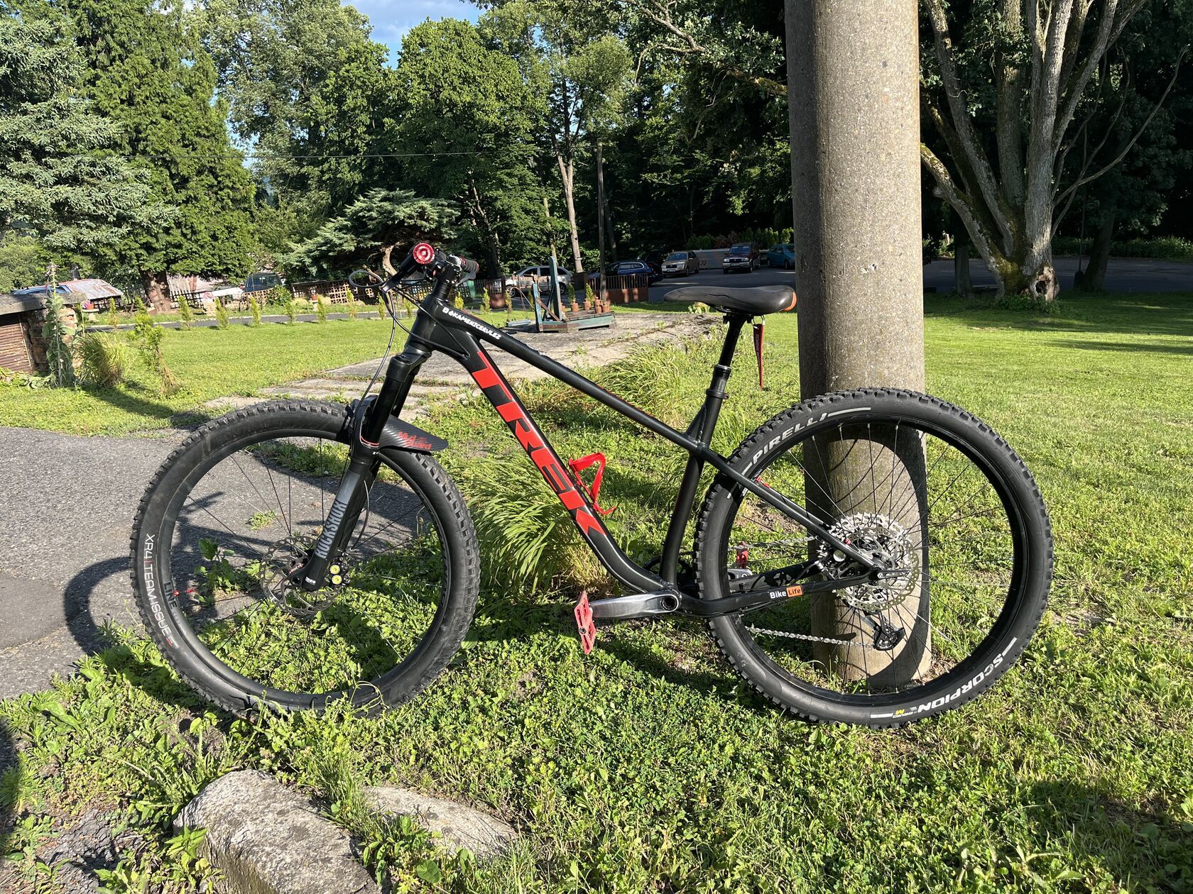 Trek Roscoe 8- po servisu, Magura brzdy za 35 000 Kč