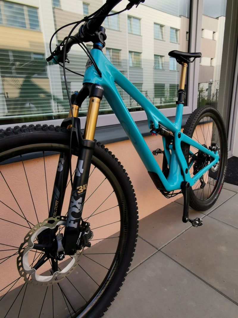 YETI SB100 Turq! - Absolutně TOP: XTR, Reynolds Carbon, Fox kashima, RaceFace Carbon..v TOP stavu!