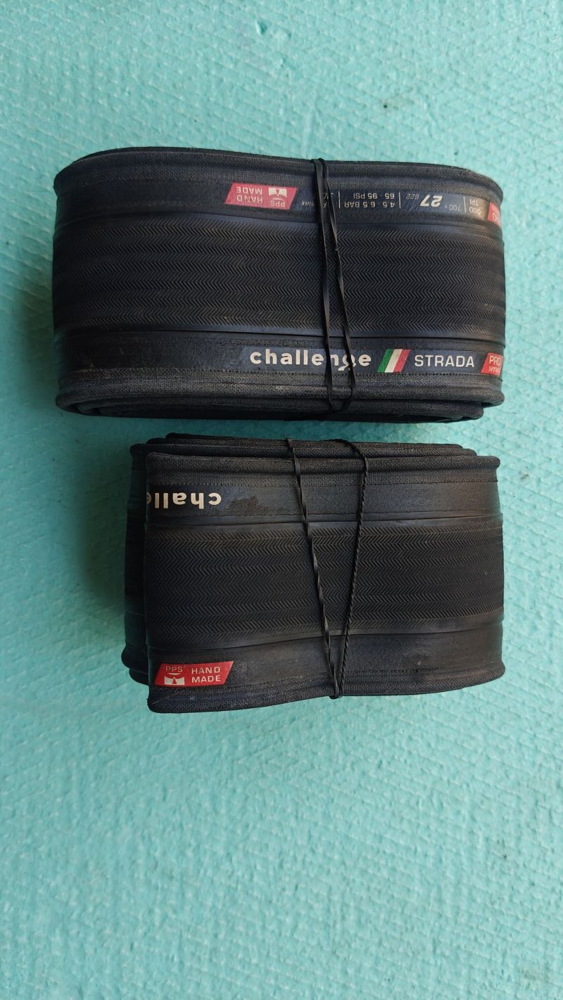 Challenge plášť Strada PRO 700x27 mm 300 TPI černý