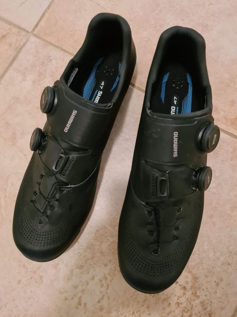 Silniční tretry Shimano SH-RC703