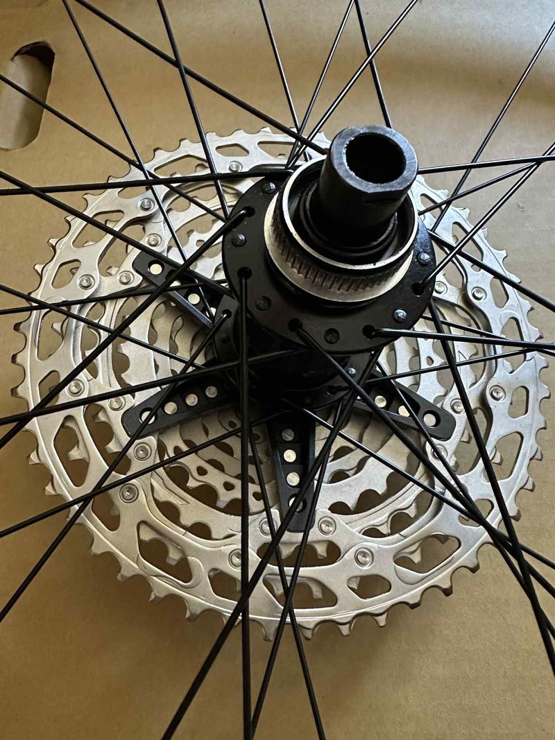 NOVA zapletena kola Syncross X-30SE / 32H / 30mm s kazetou 12sp.