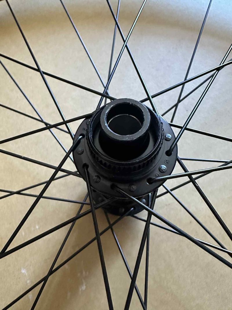 NOVA zapletena kola Syncross X-30SE / 32H / 30mm s kazetou 12sp.