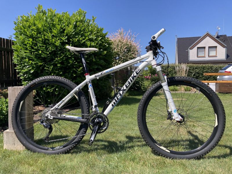 MAXBIKE M707, vel. 17", 27,5", 