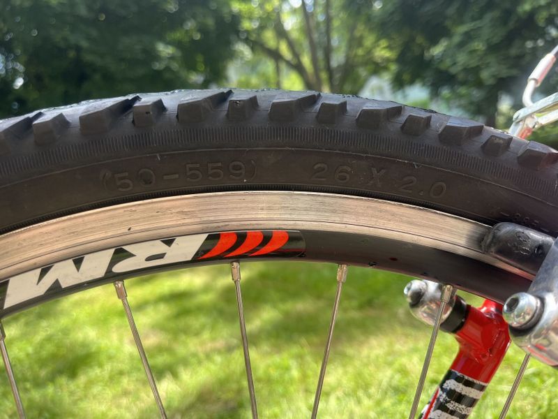 Horské kolo Maxbike Loma