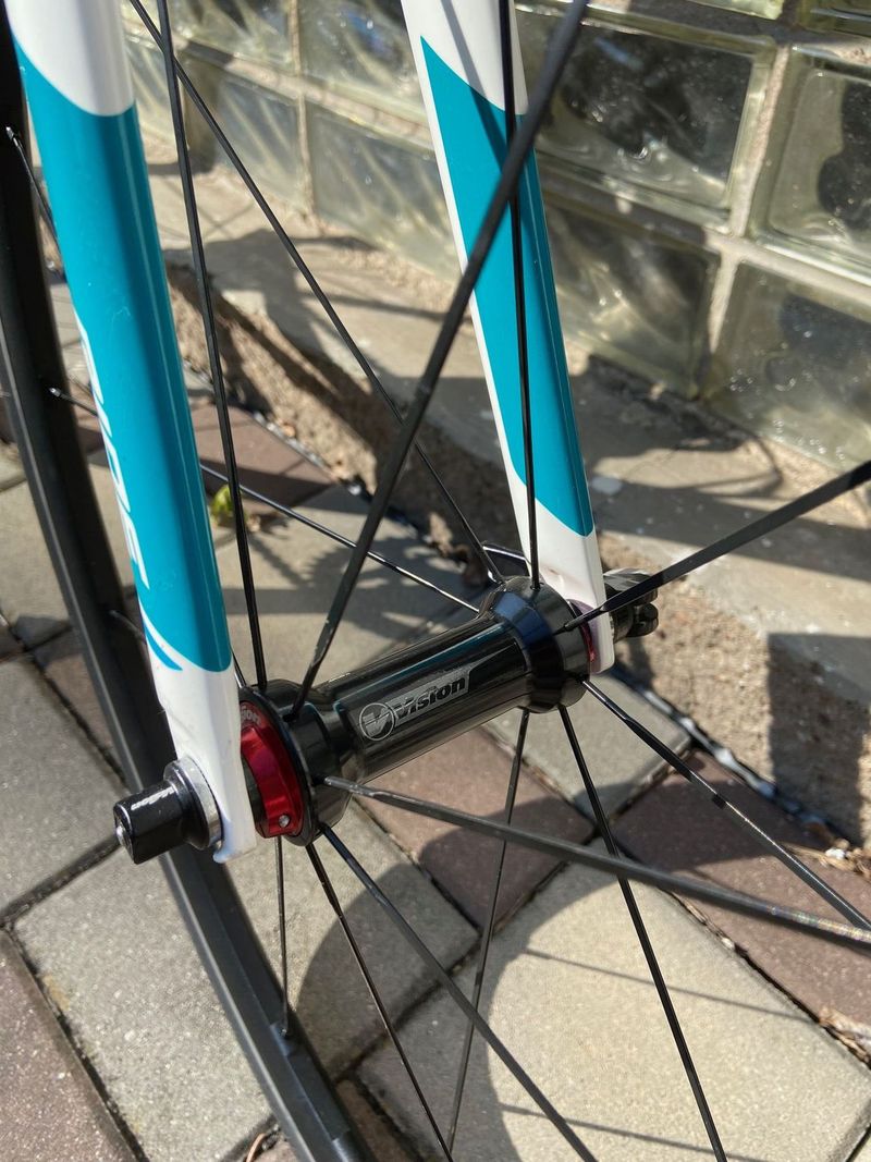 Merida Juliet 400, XS - s koly Vision Trimax 30