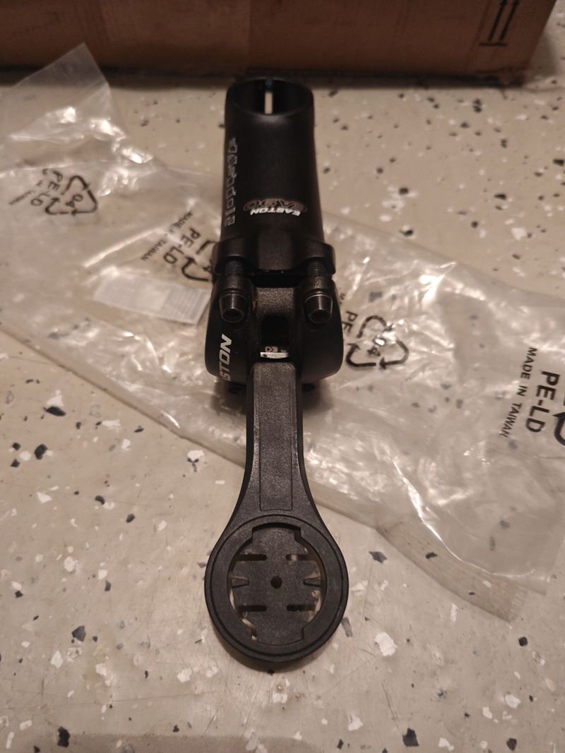 Představec Easton EA90 včetně držáku garmin