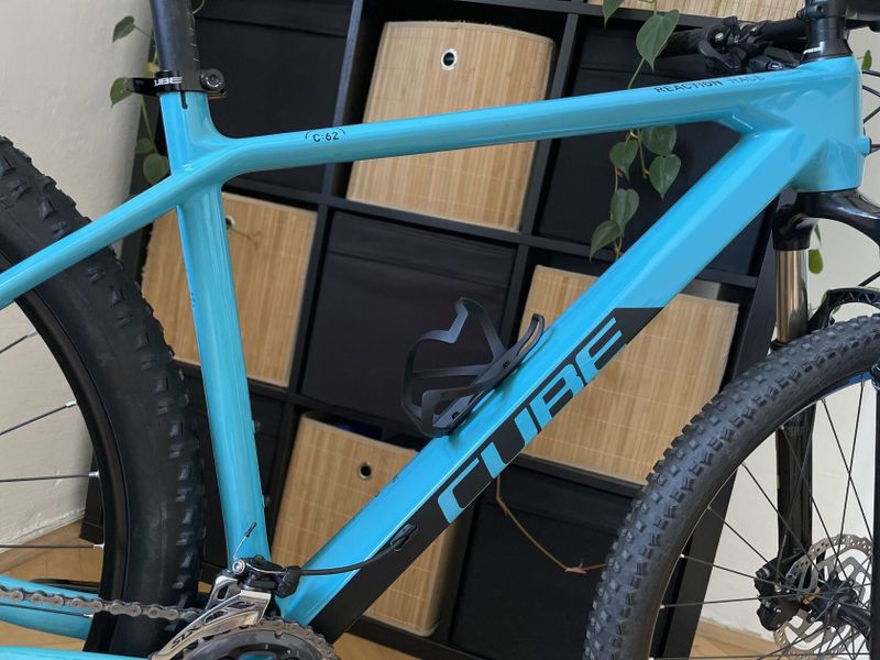 Cube Reaction C:62 carbon Race Petrol / vel.L / Shimano XT 2x11