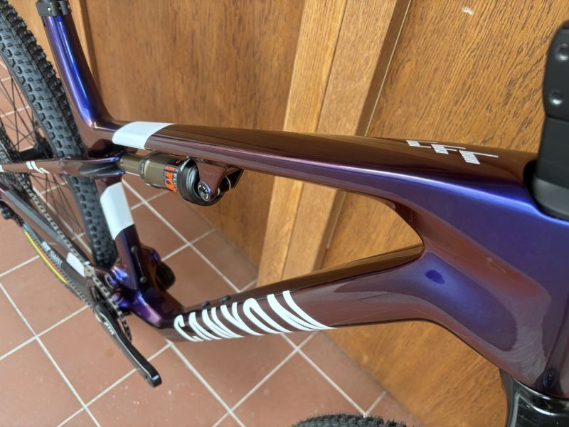 CANYON LUX CFR, vel. L - 495 mm - zakázková stavba - SHIMANO XTR 1 x 12 / FOX / DT SWISS - NOVÉ